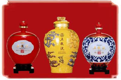 商洛市商州烟酒回收五粮液各种摆件.jpg